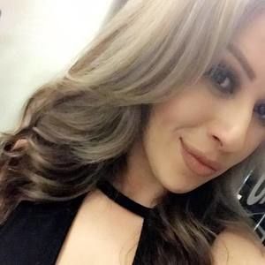 Meet your Posher, Isabel